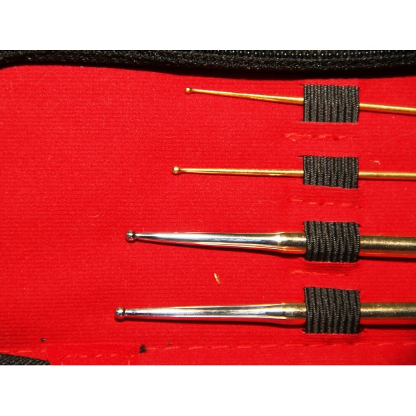 boite de 8 sondes pour sexage de serpent